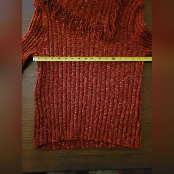 Alfred Dunner Red Speckled Fringe Collar Sweater Size Medium - Picture 6 of 9
